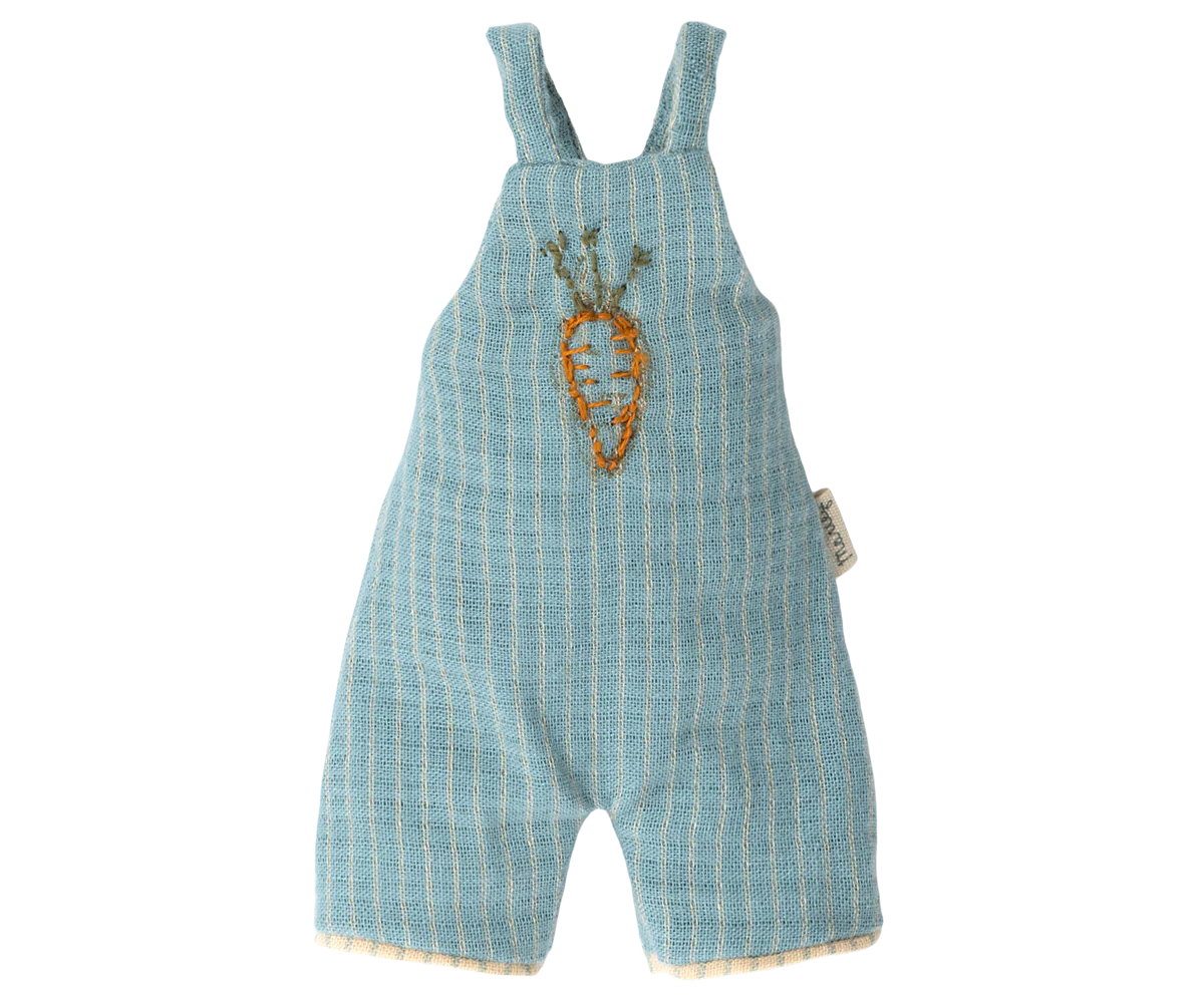 Hase, Größe 2 - Junge mit Latzhosen/ Pyjama mit Karottenstickerei - 31 cm