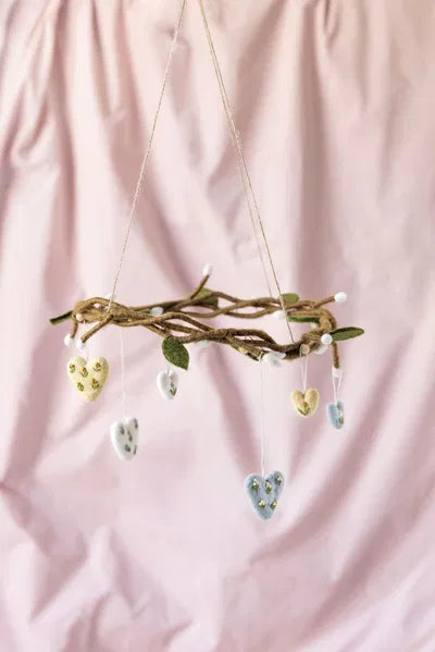 Mini Filz Herzen mit Blumenstickerei/ Anhänger Filz - 3er Set