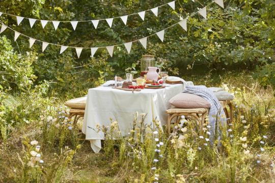 Wimpelkette/ Girlande/ Fahnengirlande mit 15 Fahnen weiß für den Innenbereich - 4 Meter