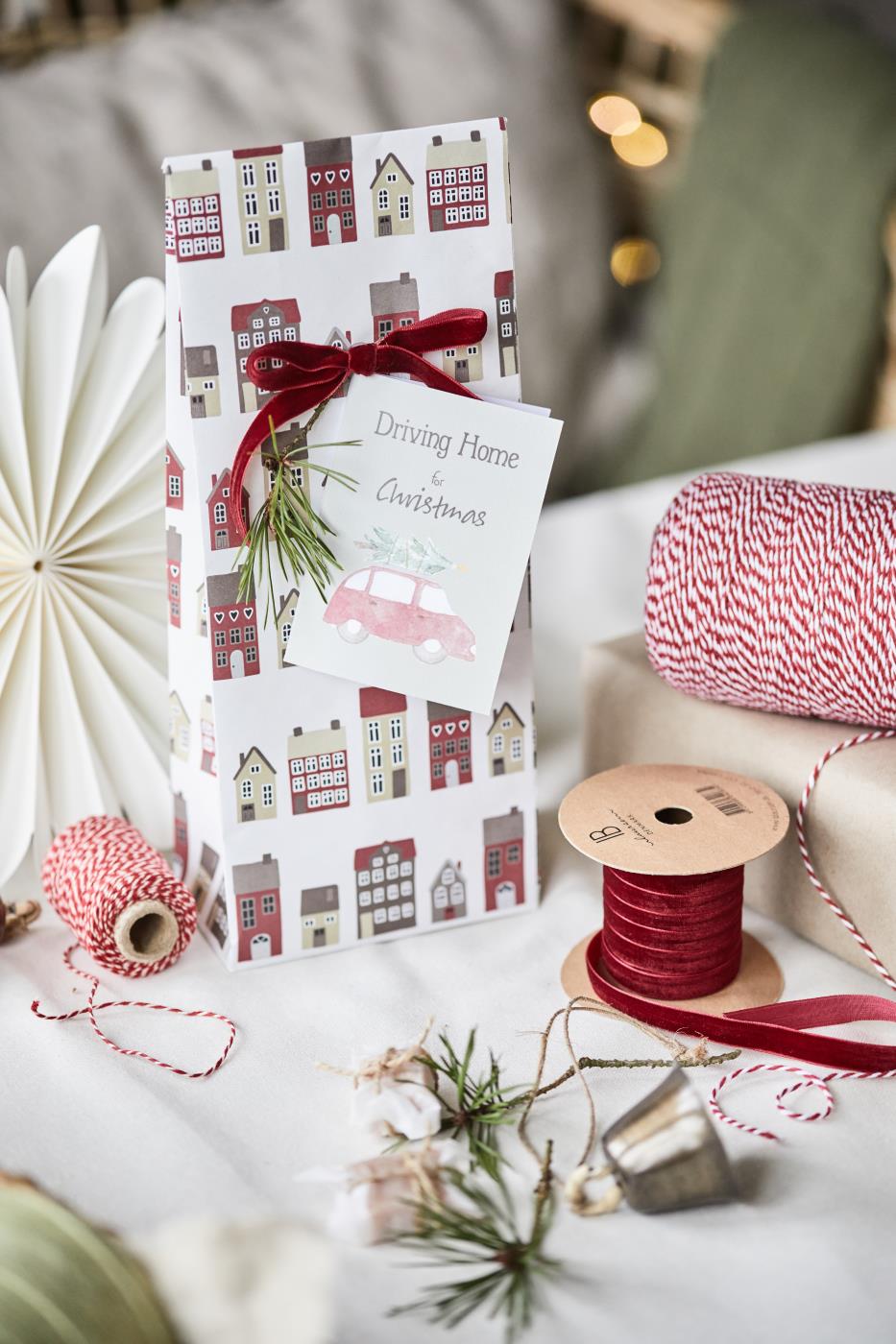 Geschenktüte/ Buntfalttüte Weihnachtsstadt - mittel