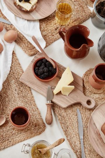 Schneidebrett mit schrägem Top Akazienholz -35 cm