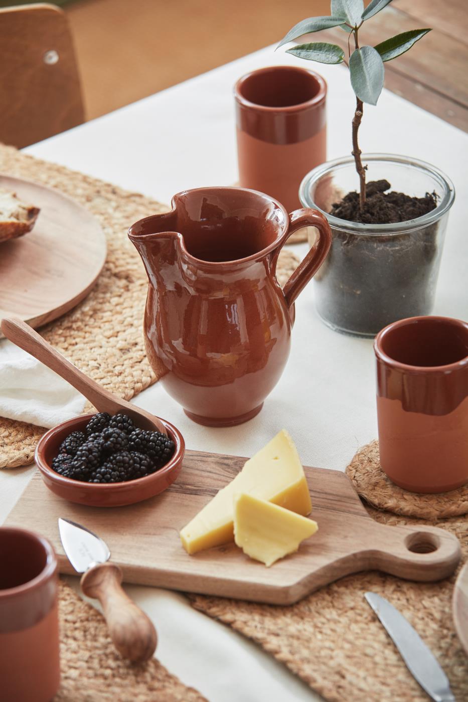 Schneidebrett mit schrägem Top Akazienholz - 30 cm