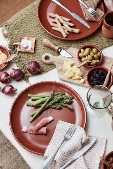 Schneidebrett mit schrägem Top Akazienholz - 30 cm