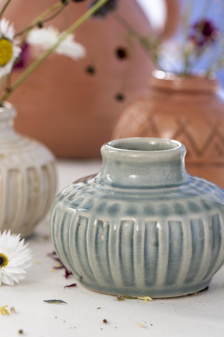 Vase Designs Lea unebene Glasur hellblau krakelierte Oberfläche - Designauswahl