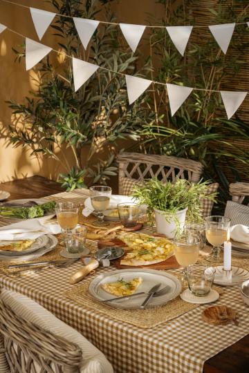 Wimpelkette/ Girlande/ Fahnengirlande mit 15 Fahnen weiß für den Innenbereich - 4 Meter