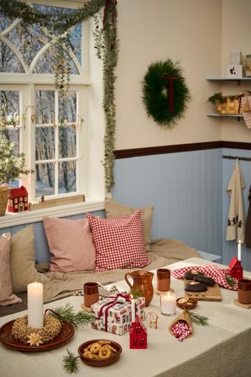 Kissenbezug Bea natur mit roten Streifen - 50x50 cm