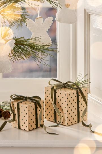 Faltschachtel mit grünen Pünktchen, Geschenkebox, Papier - 10,2 cm