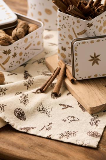 Geschirrtuch Jolly natur mit braunen Zapfen und Zweigen
