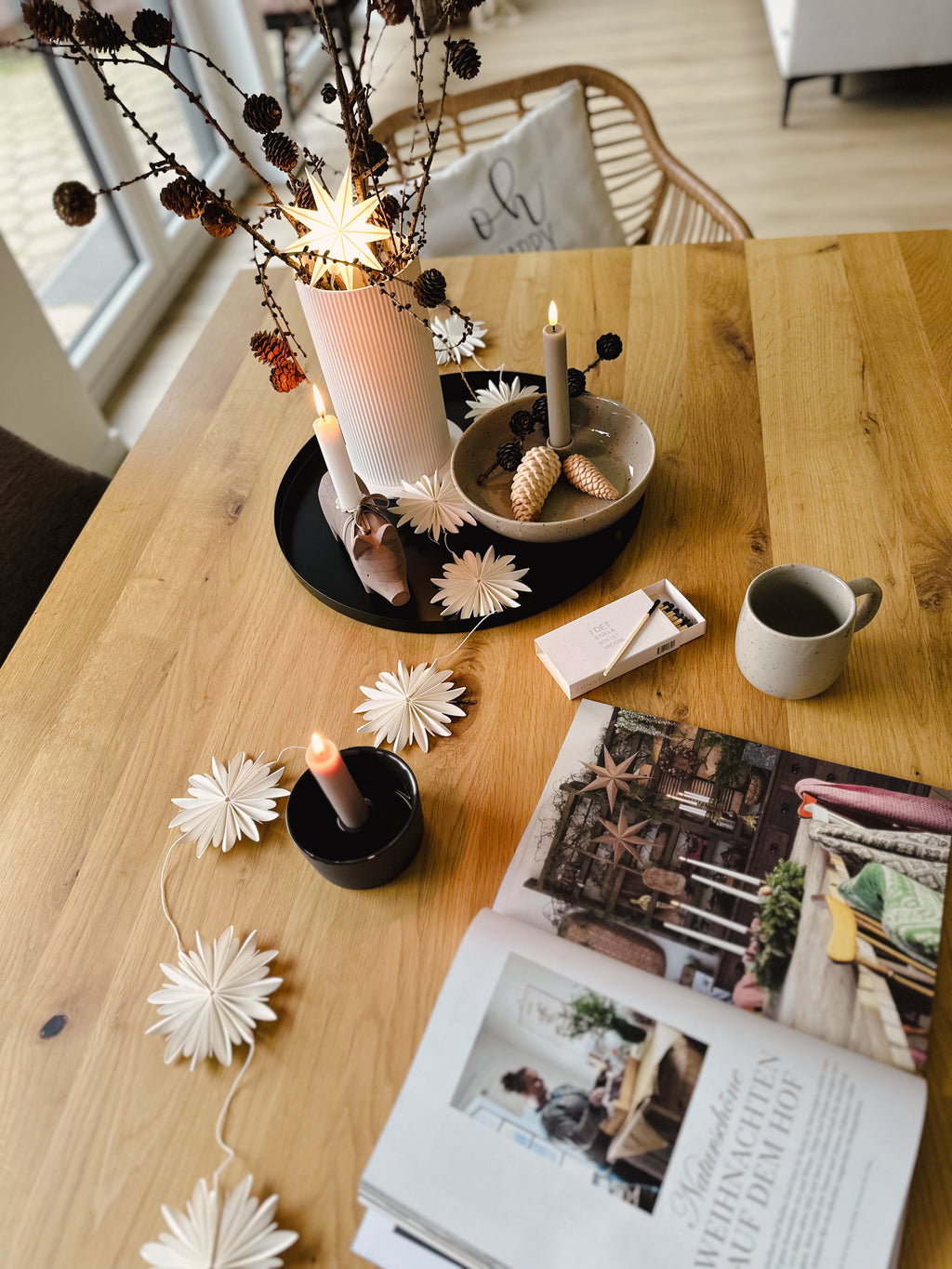 LED Leuchtstern/ Fensterstern 9 Zacken, weiß  Ø 11,5 cm mit Batteriefach und Timer