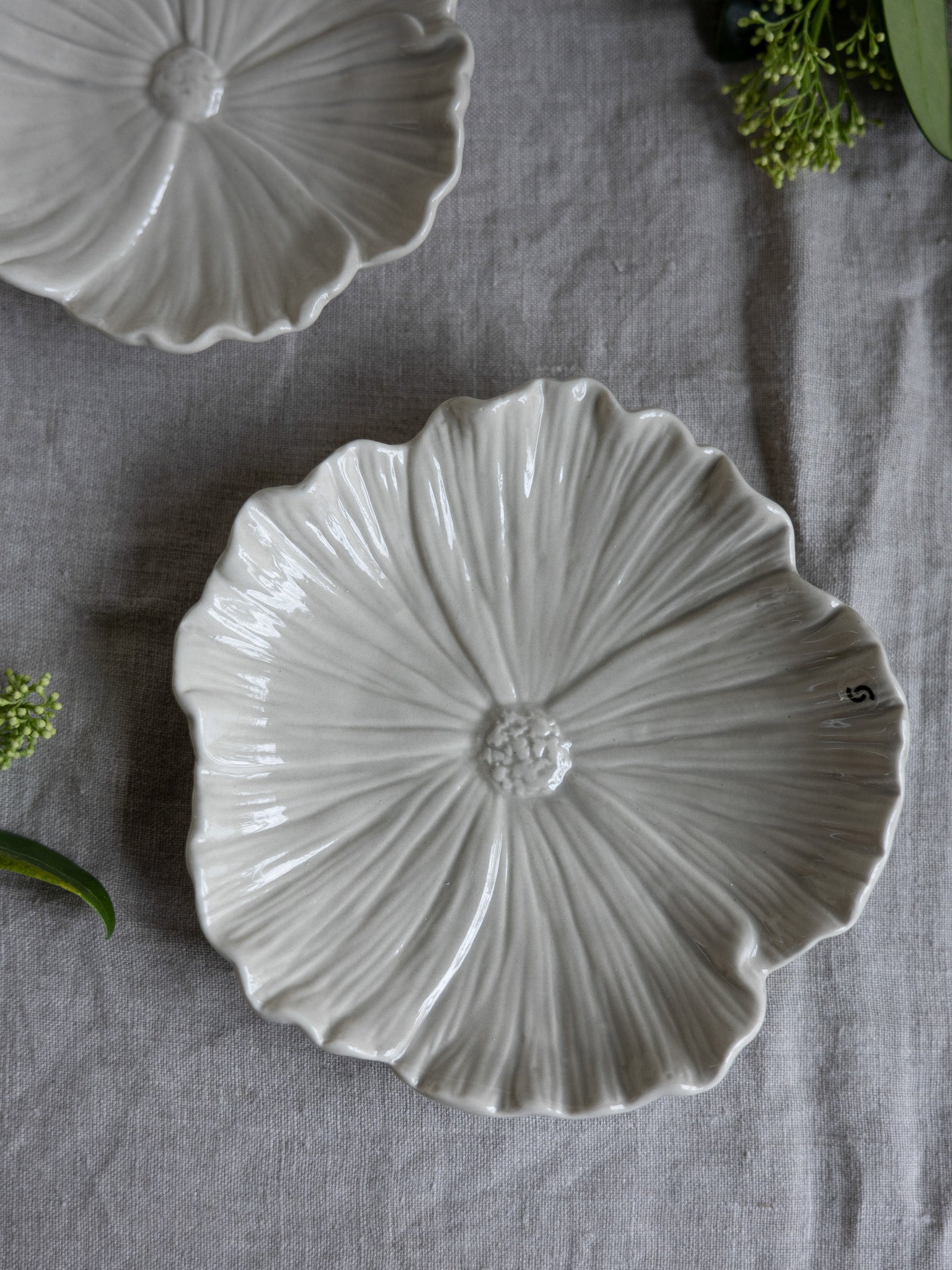 Teller/ Tablett Blomster beige - 15 cm