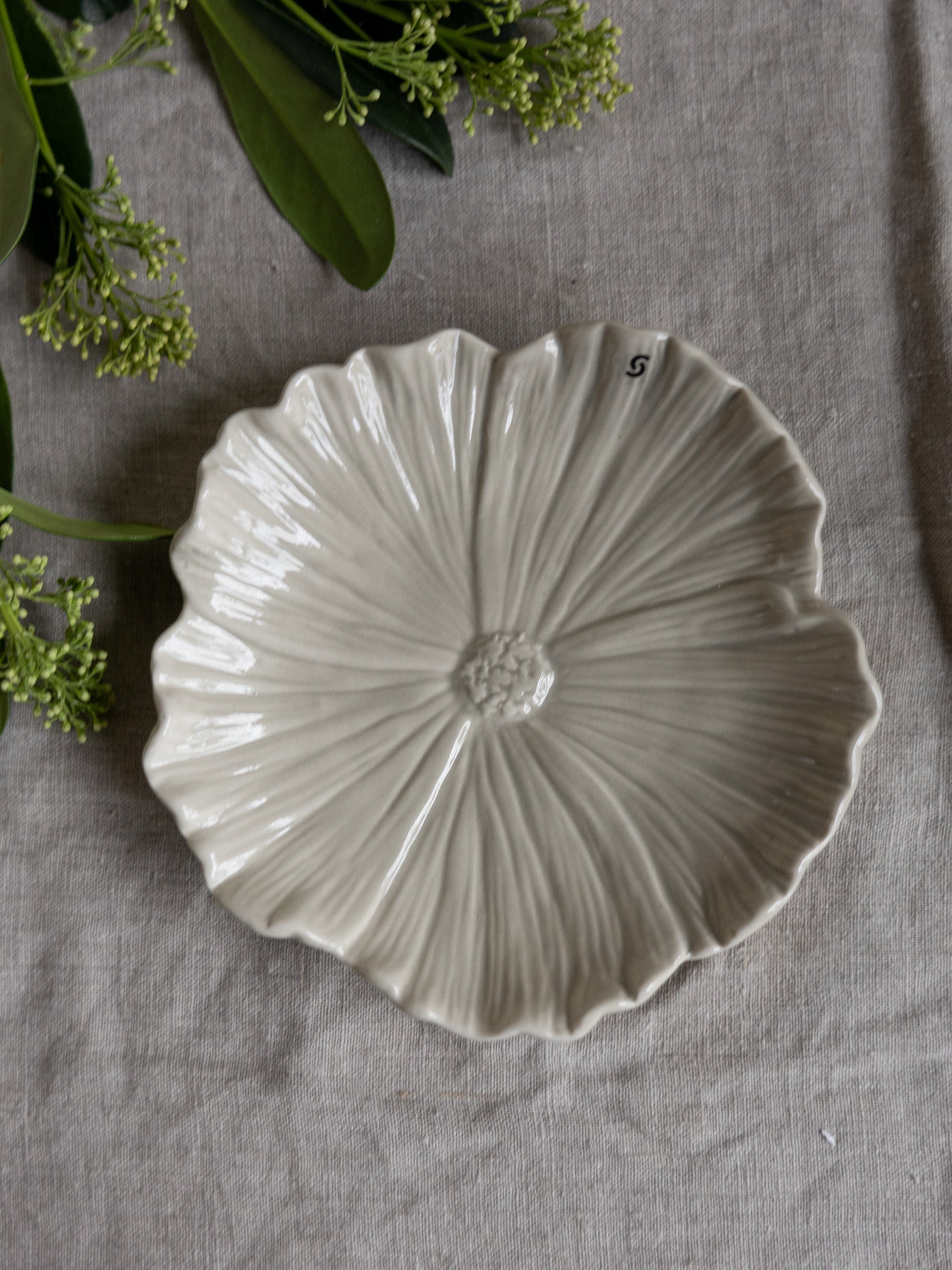 Teller/ Tablett Blomster beige - 15 cm