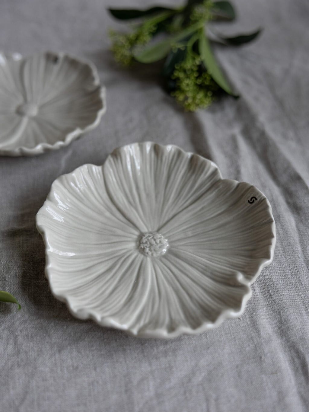 Teller/ Tablett Blomster beige - 15 cm