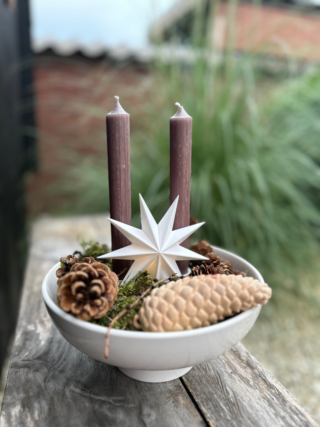 LED Leuchtstern/ Fensterstern 9 Zacken, weiß  Ø 11,5 cm mit Batteriefach und Timer