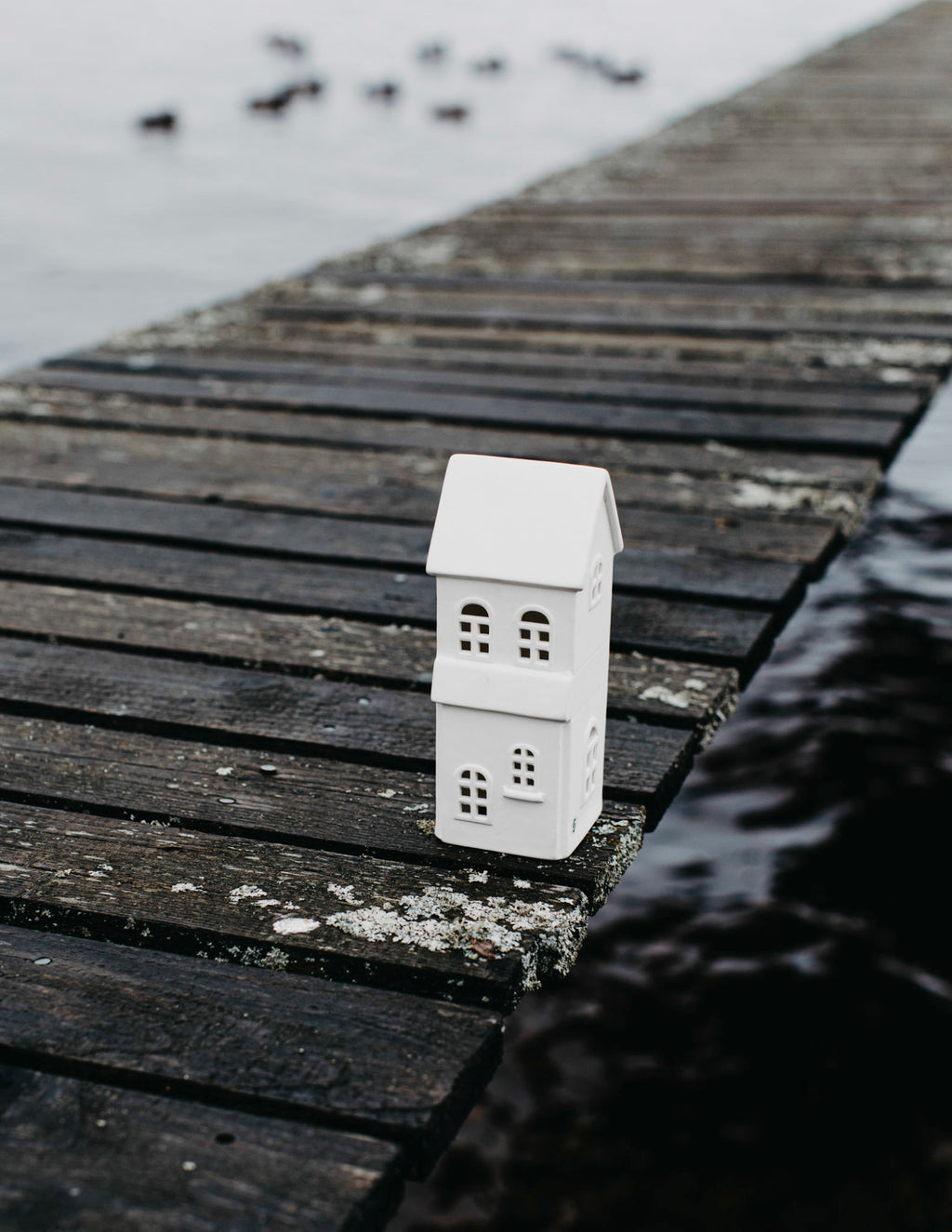 BYN NR. 5, Lichthaus/ Häuschen aus Keramik - white