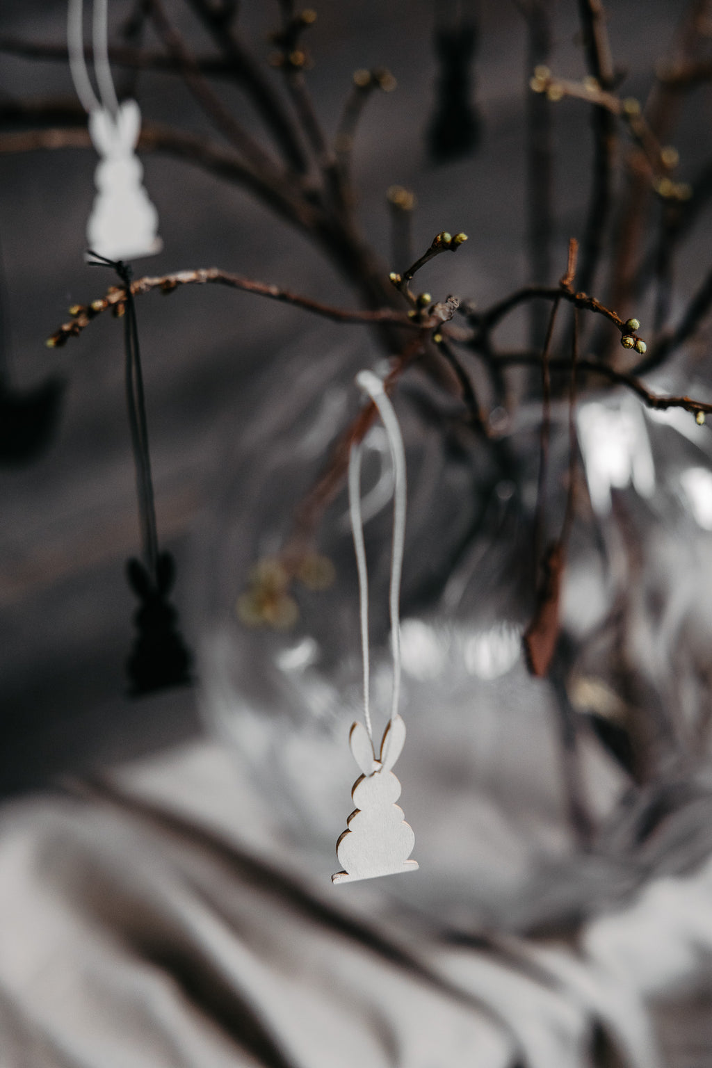 Holzhase/ Hase Hugo, Anhänger - schwarz