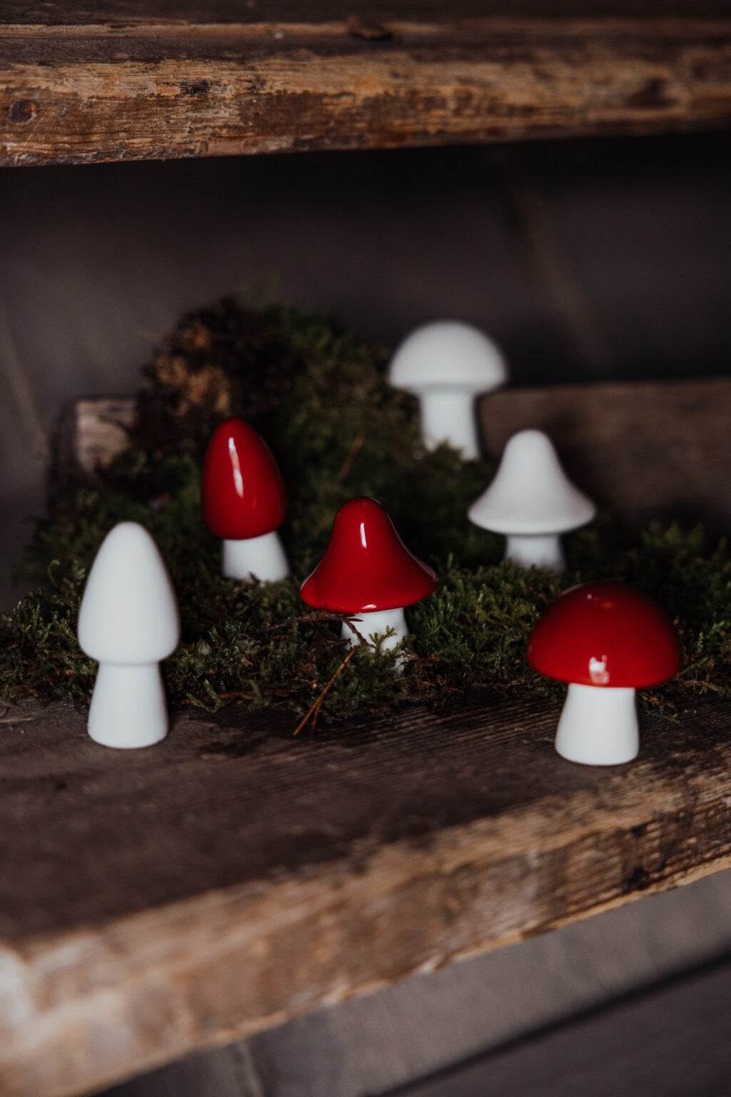 Pilz BOHULT aus Keramik - weiß/ rot