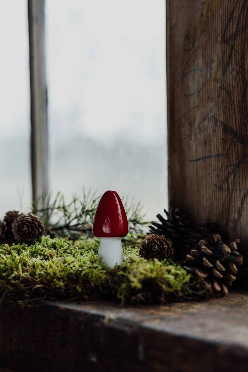 Pilz BOHULT aus Keramik - weiß/ rot