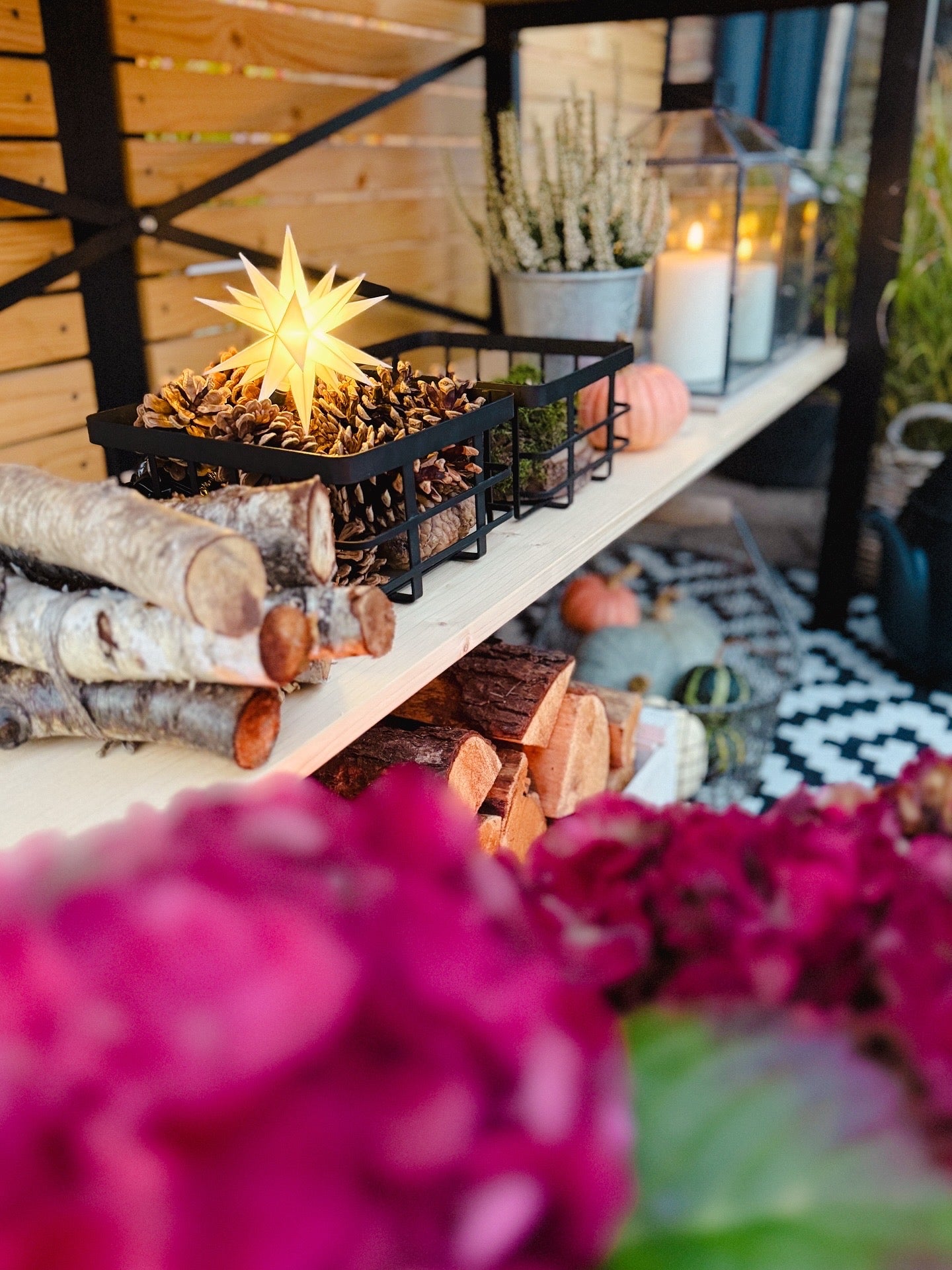 Outdoor LED Leuchtstern/ Mini-Kunststoffstern für aussen , weiß  Ø 12cm mit Batteriefach und Timer