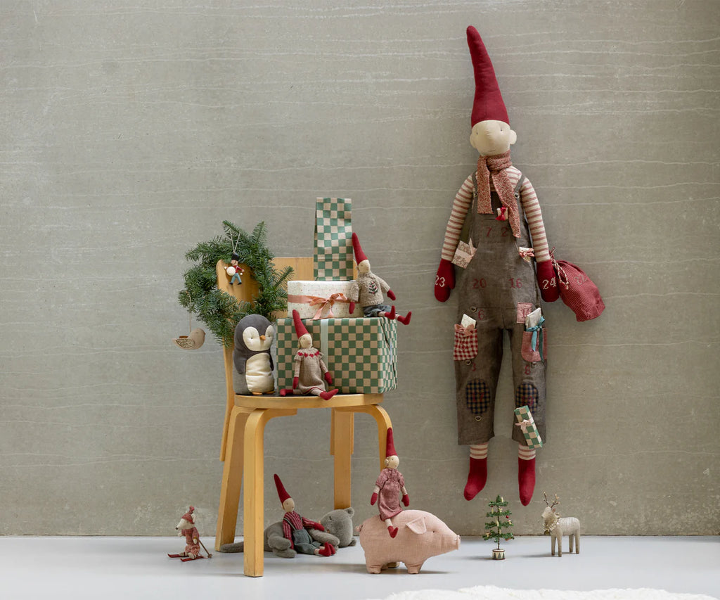 Wichtel Mini Pixy, Größe 2 - Mädchen mit rotem Kleid - 31 cm