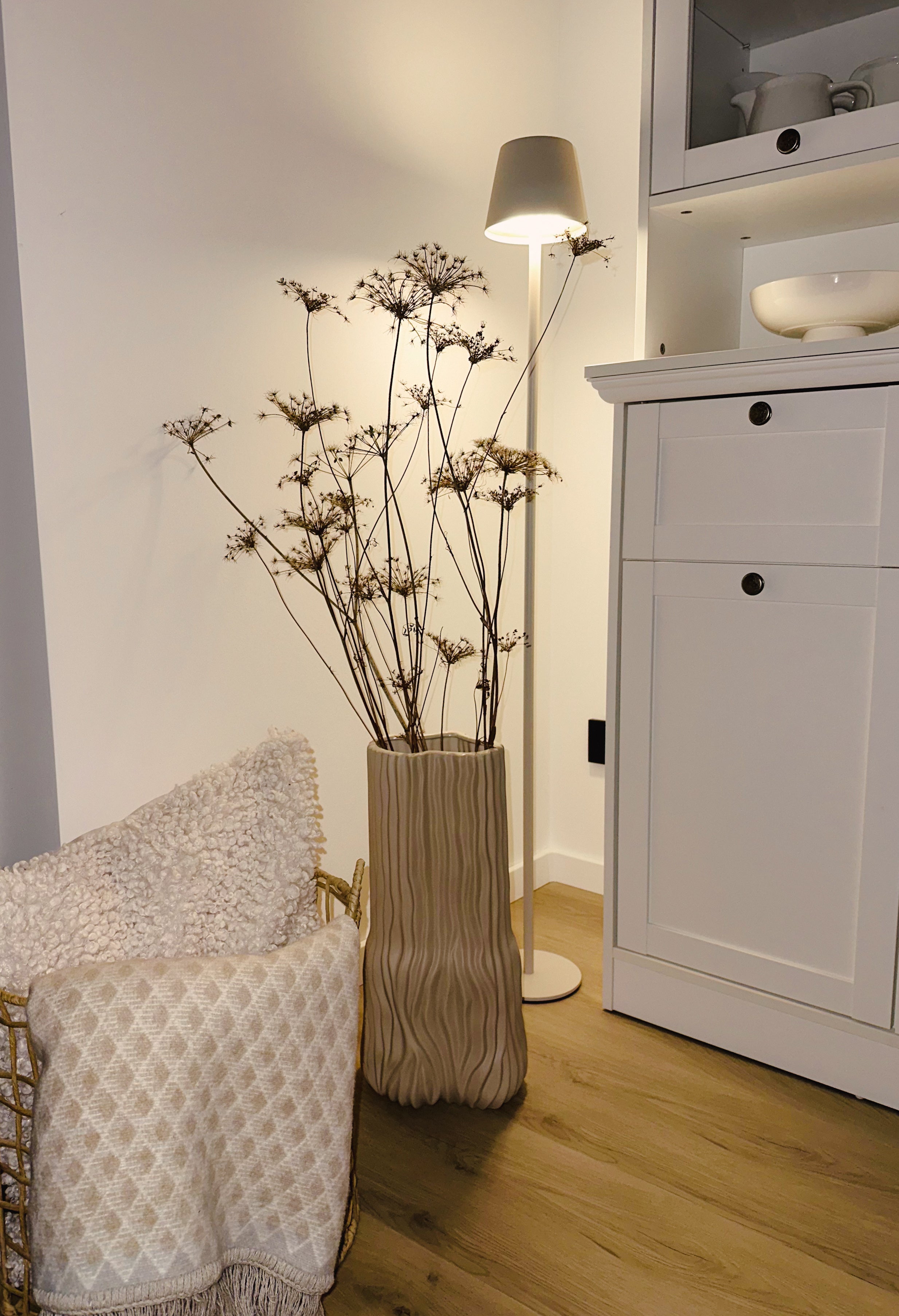 LED Stehlampe Touch, Dimmfunktion, aufladbar, 3 Farbstufen, H: 120 cm - Sand