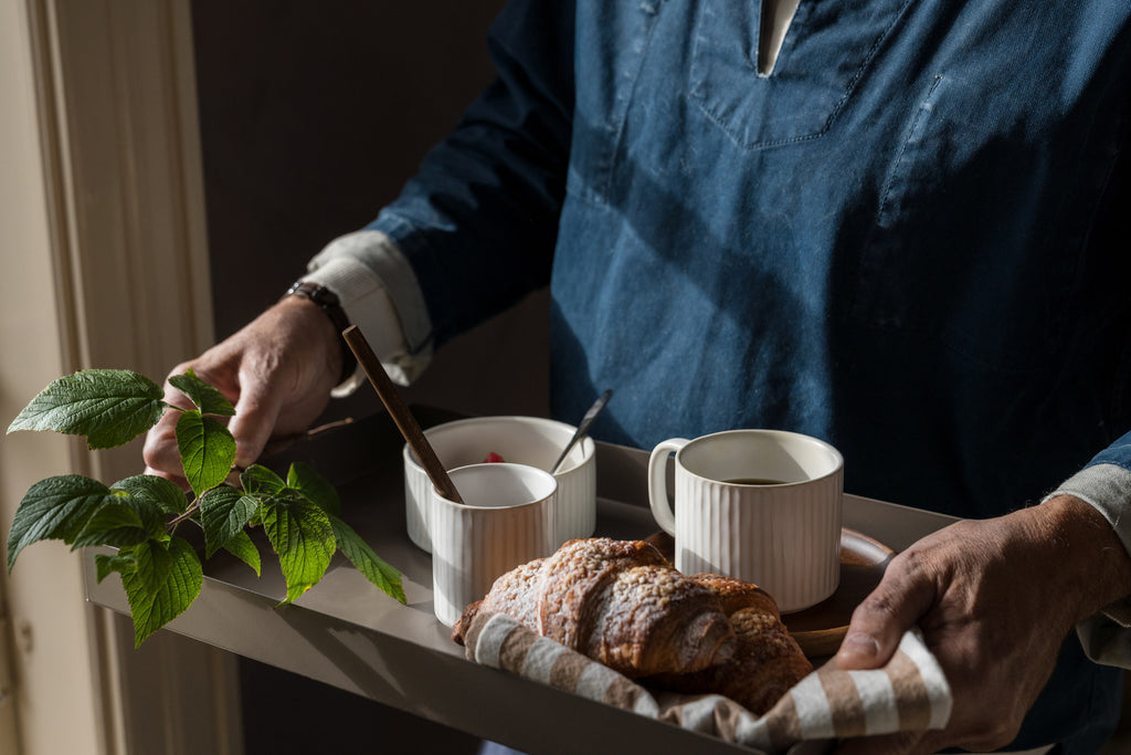 Tablett aus Metall, cremeweiß - 28 cm