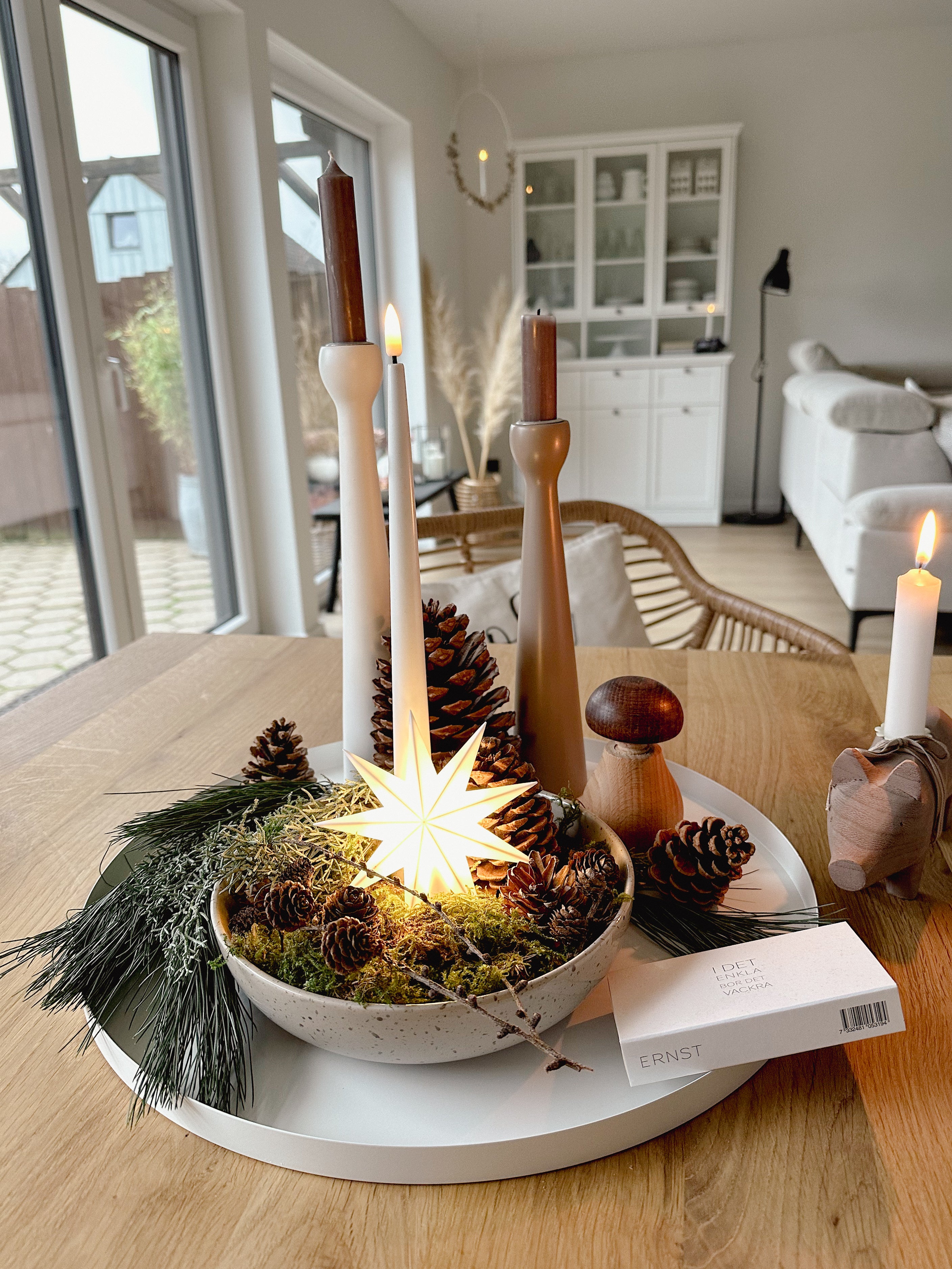 LED Leuchtstern/ Fensterstern 9 Zacken, weiß  Ø 11,5 cm mit Batteriefach und Timer