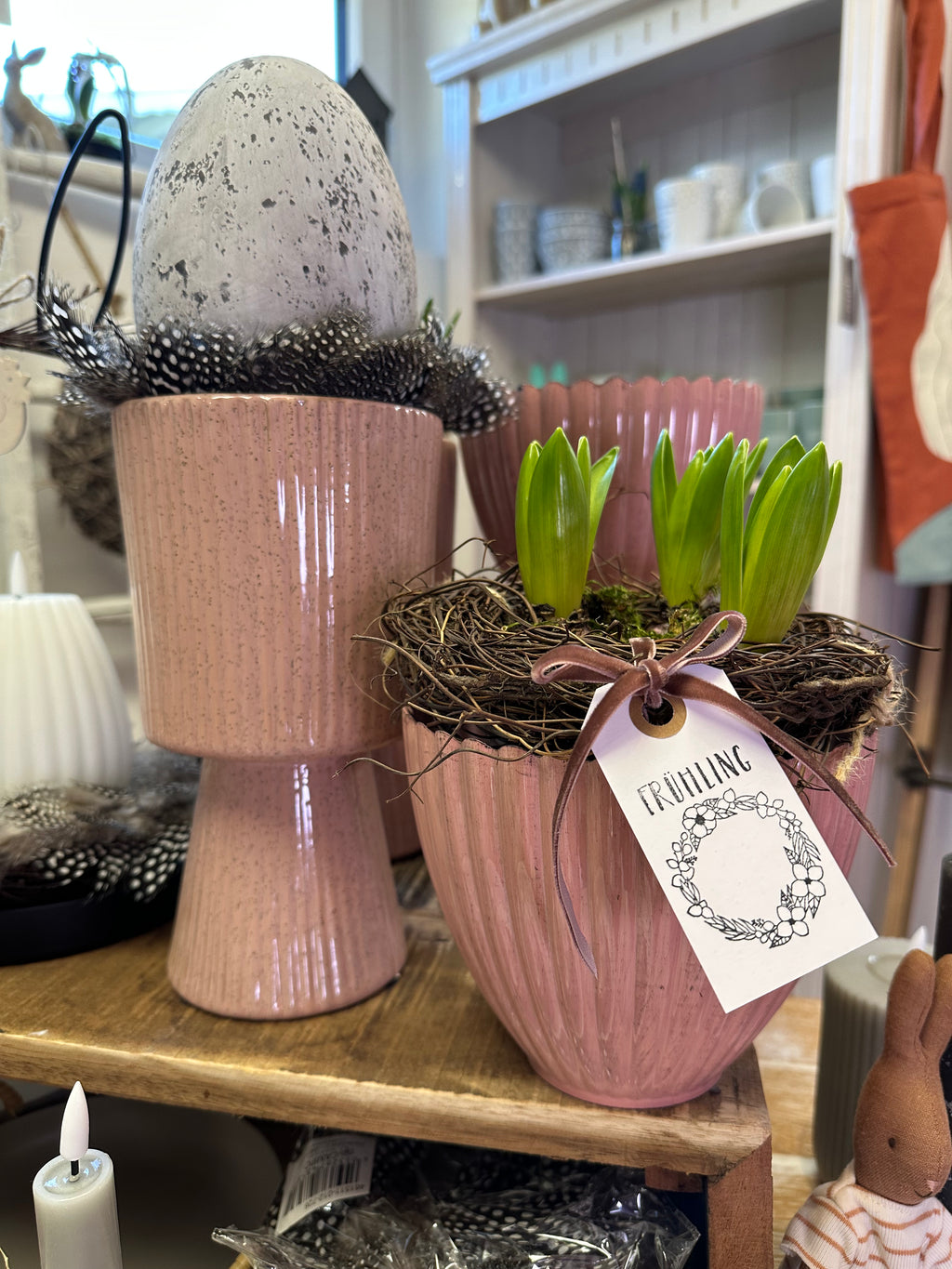 Übertropf/ Kübel Rillen mit Fuß, rosa -  H: 24 cm