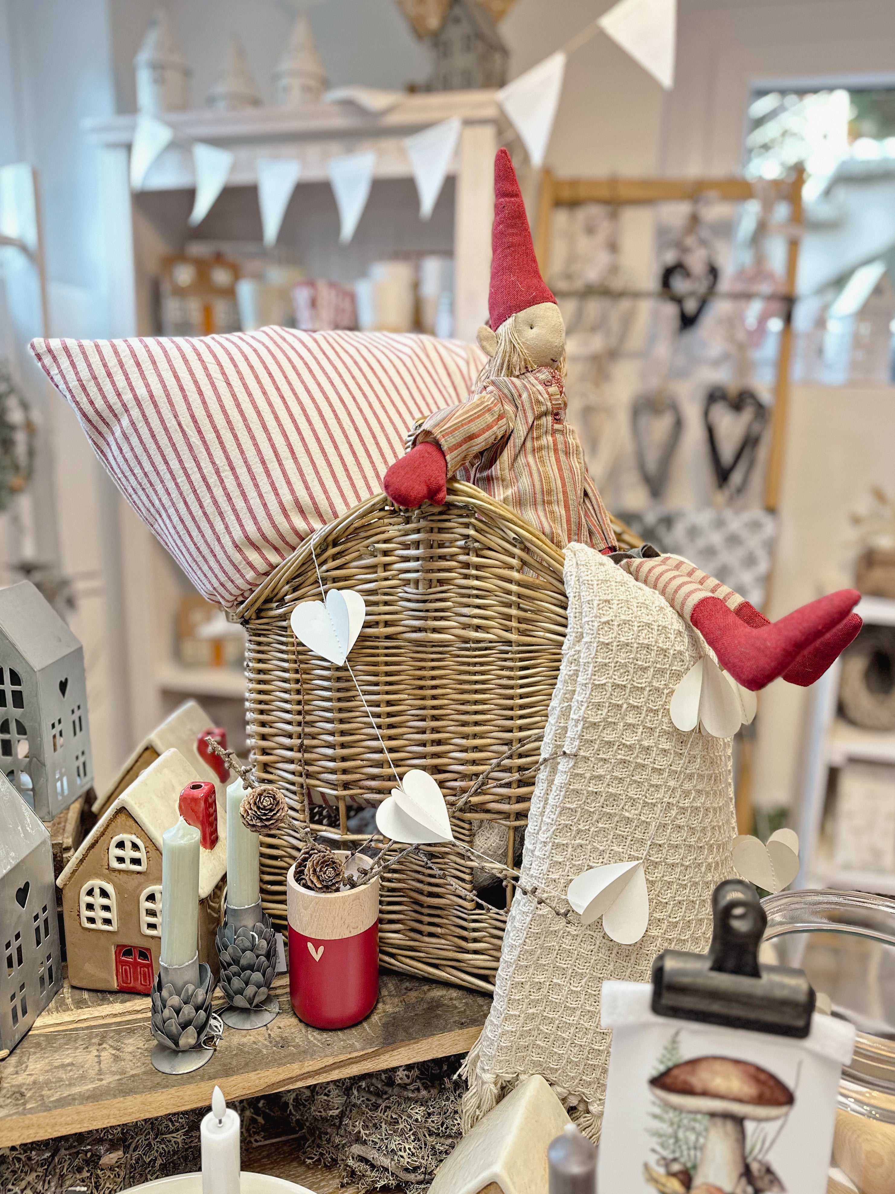 Korbhaus - Korb in Hausform mit Henkel