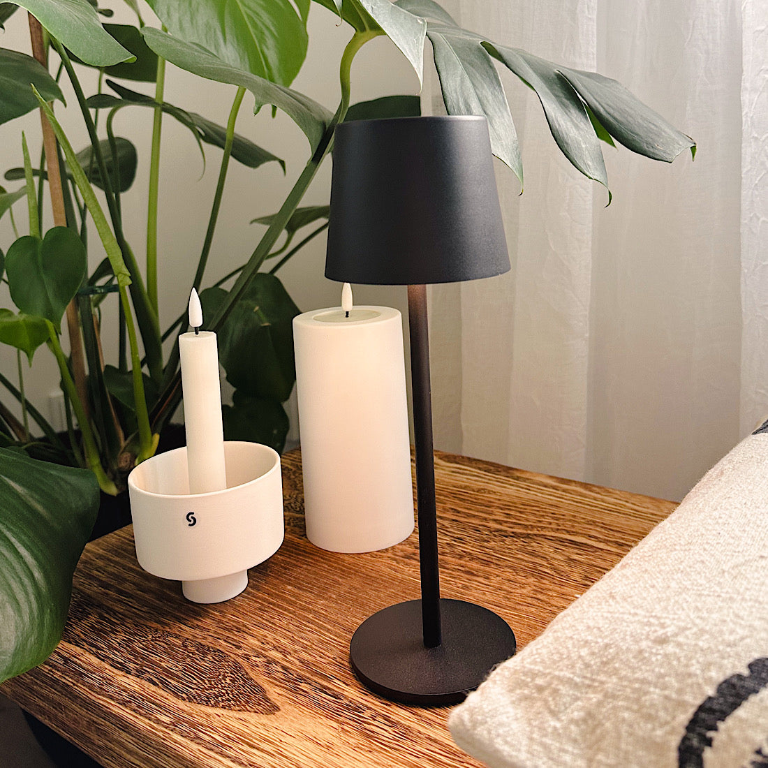 LED Tischleuchte Touch, Dimmfunktion, aufladbar, 3 Farbstufen - schwarz