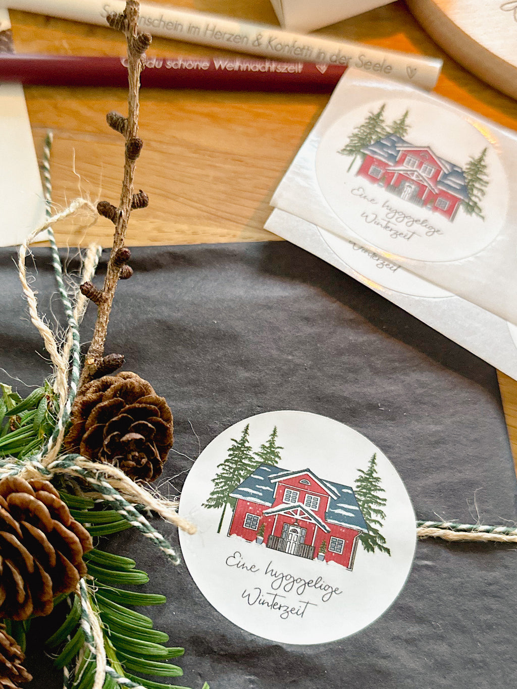 Aufkleber Rotes Schwedenhaus "Eine hyggelige Winterzeit" - 10er Set