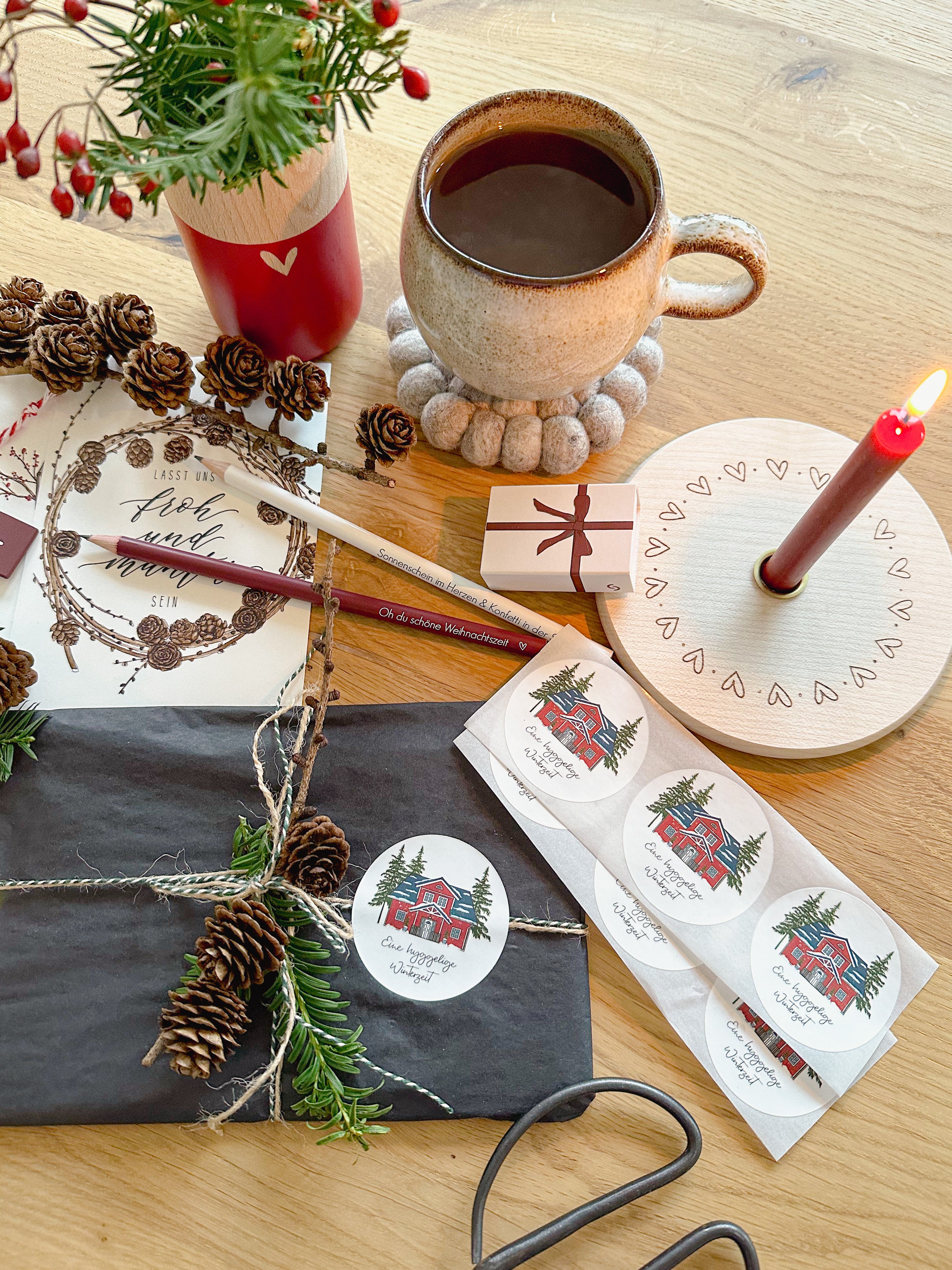Aufkleber Rotes Schwedenhaus "Eine hyggelige Winterzeit" - 10er Set