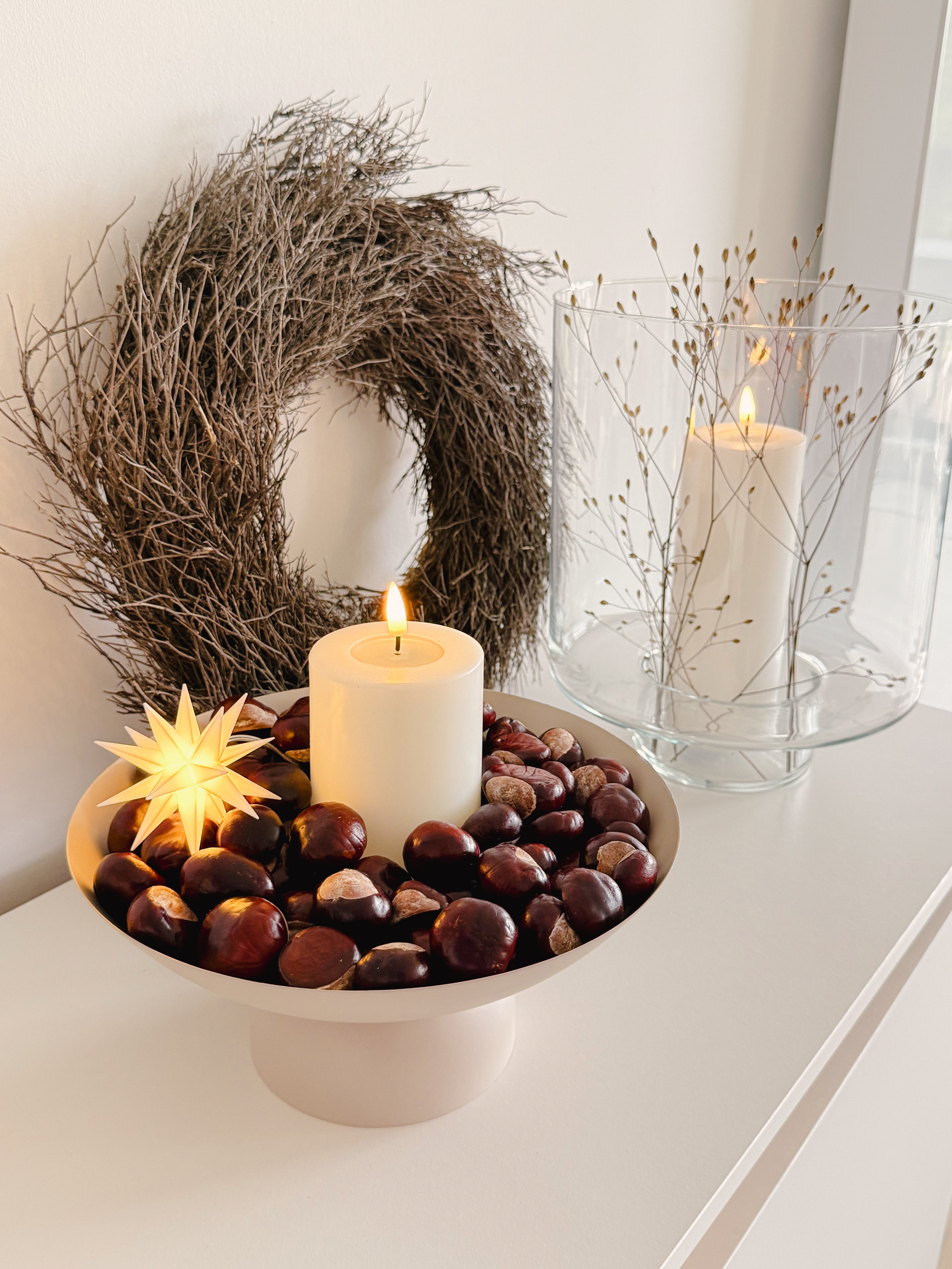 LED Leuchtstern/ Baby-Stern 18 Zacken, weiß  Ø 8cm mit Batteriefach und Timer