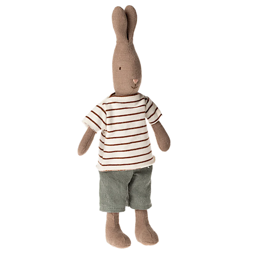 Hase, Größe 2 - Junge mit gestreiftem Shirt und gemütlicher Hose - 29 cm