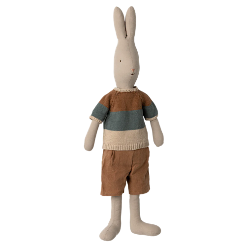 Hase, Größe 4 - Junge mit gestreiftem Strickhemd und stylischer Hose - 62 cm