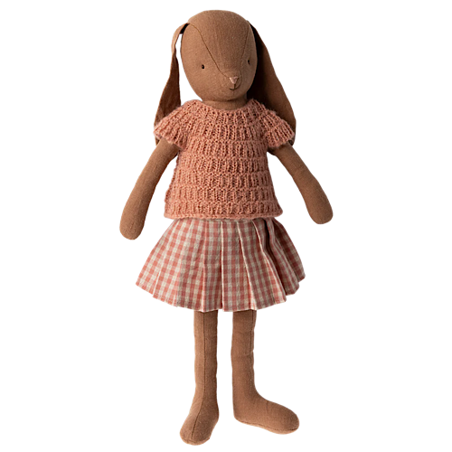 Kaninchen, Größe 3 - Hasenmädchen mit Stickshirt und kariertem Rock - 39 cm