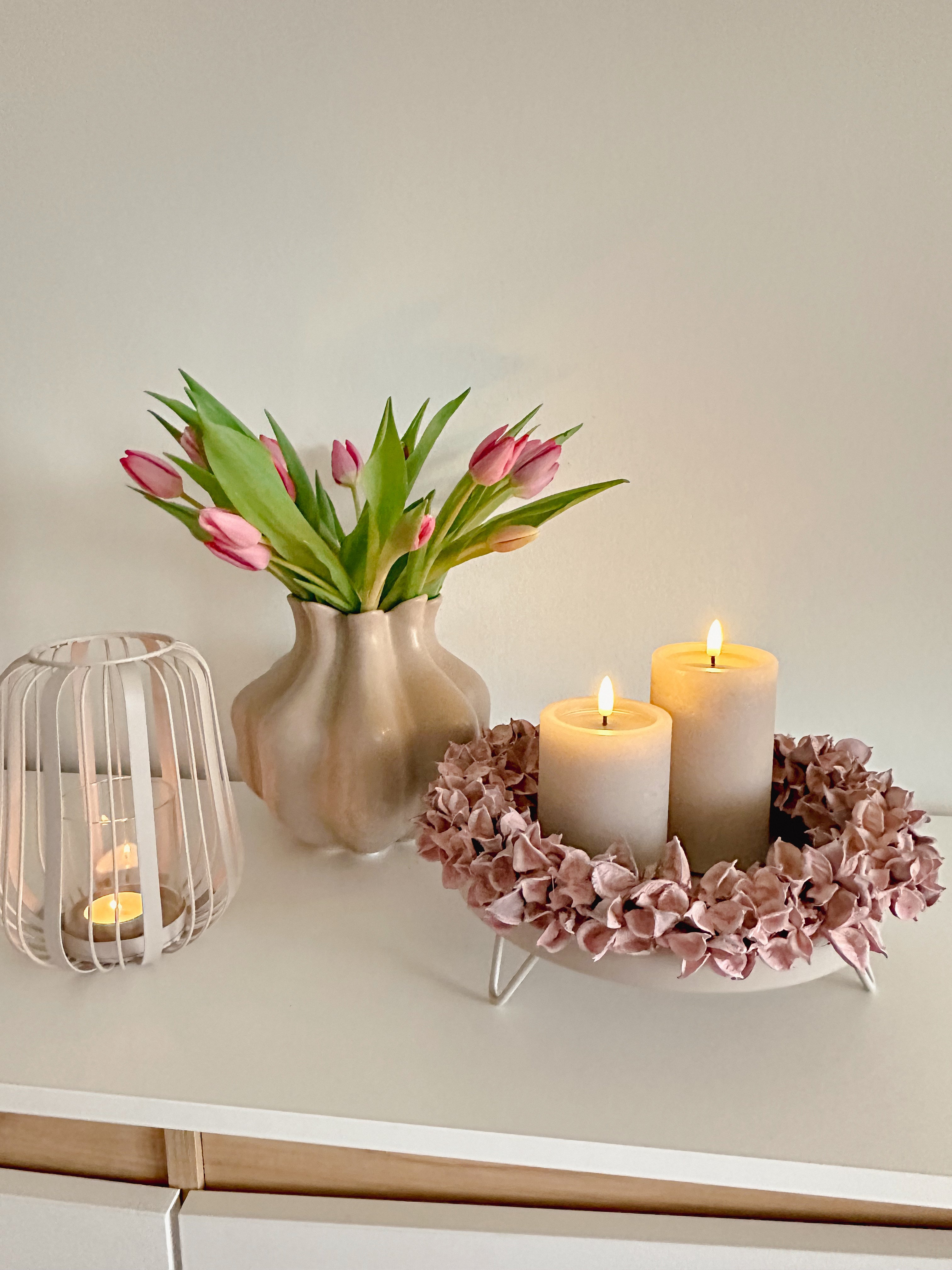 Tablett Metall/ Dekotablett mit Füßen, taupe - D: 25 cm