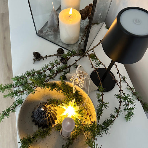 LED Leuchtstern/ Baby-Stern 18 Zacken, weiß  Ø 8cm mit Batteriefach und Timer