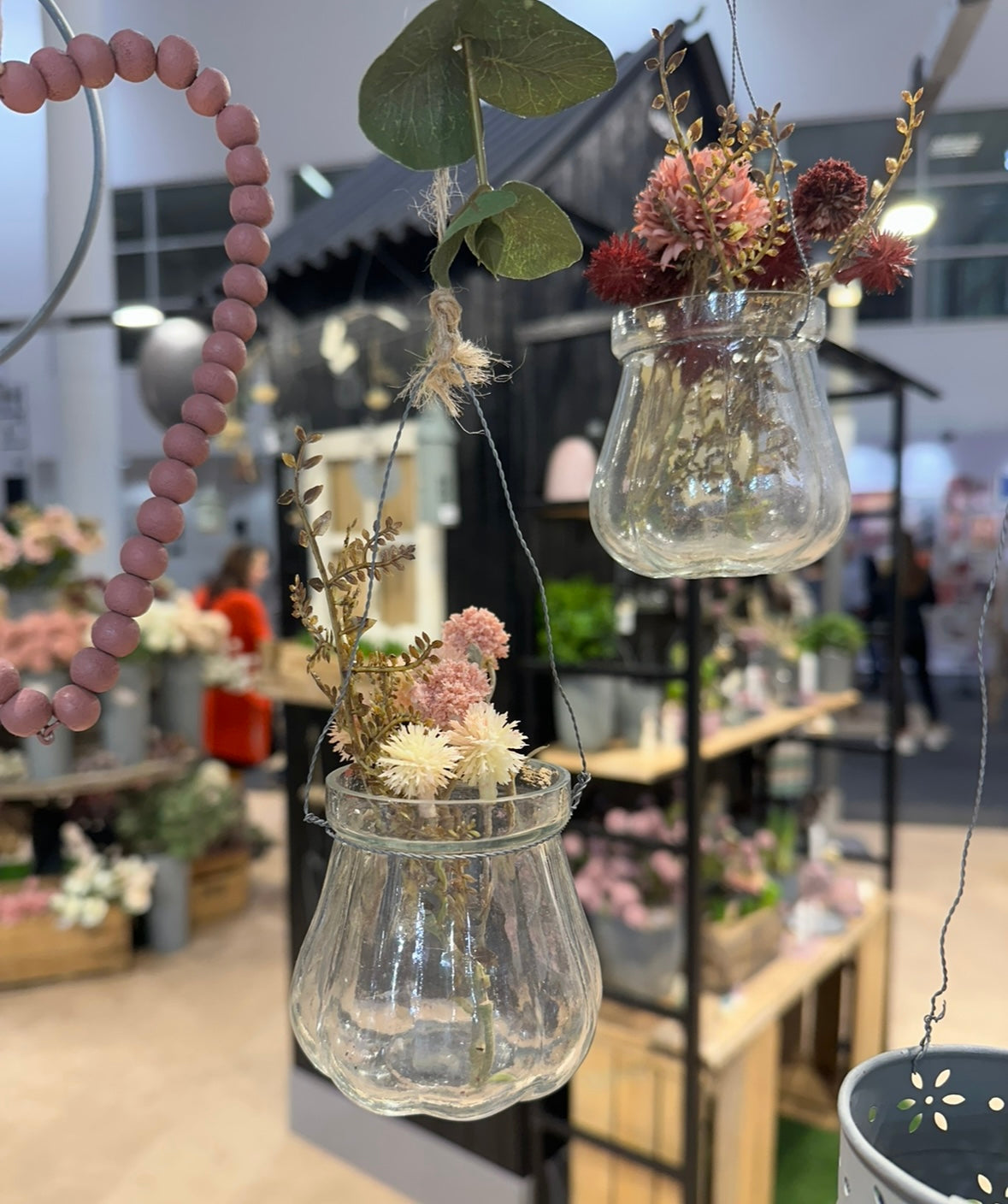 künstliche Blüten/ Kunstblume mit kleine Blüten und Blätter  - creme/ rose´