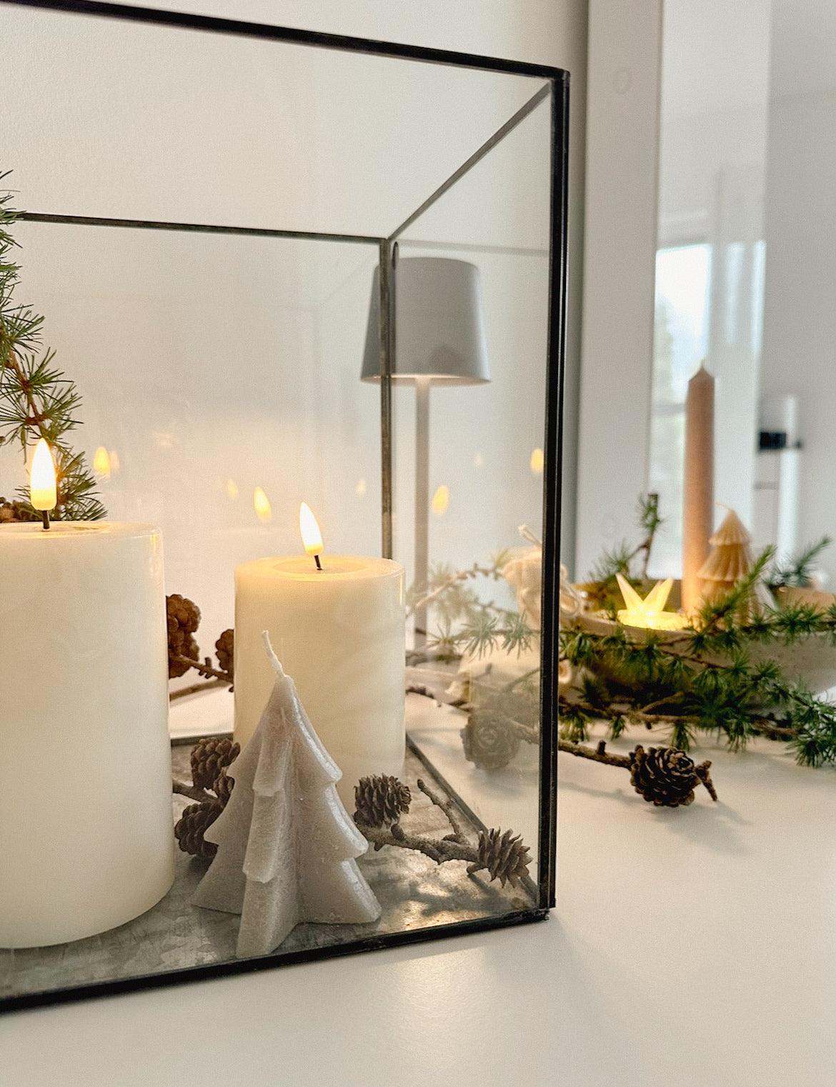 Deko-Kerze Tannenbaum/ Baum, taupe - 8 cm