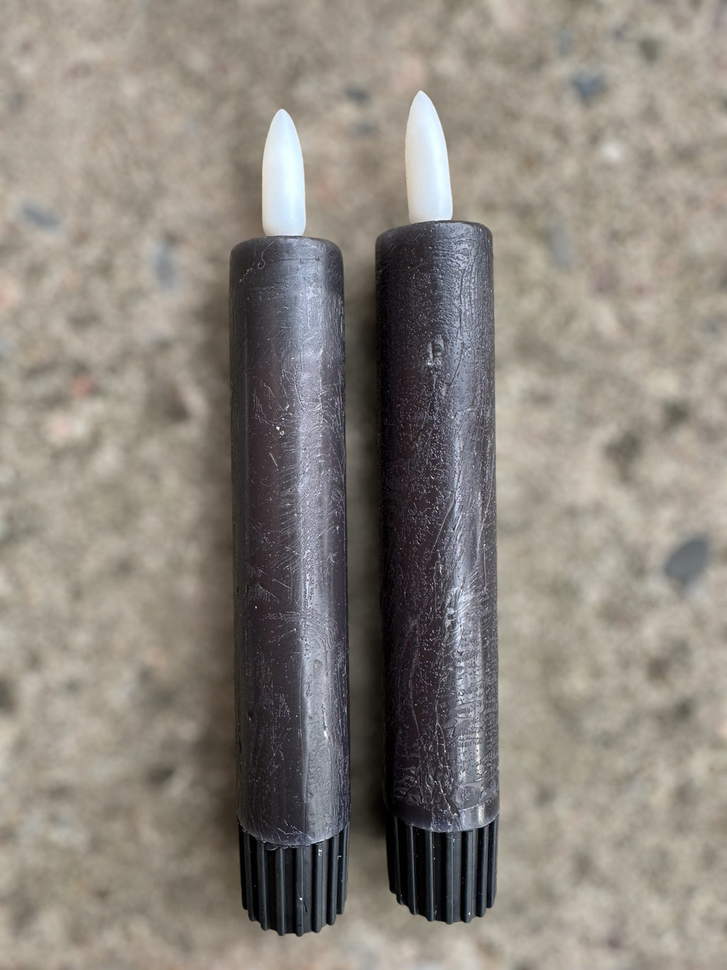 LED Stabkerzen, Rustik Optik, schwarz - 2er-Set - 15cm