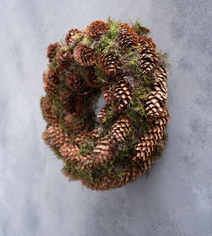 Kranz/ Tannenzapfen mit Moos Natural - 30 cm