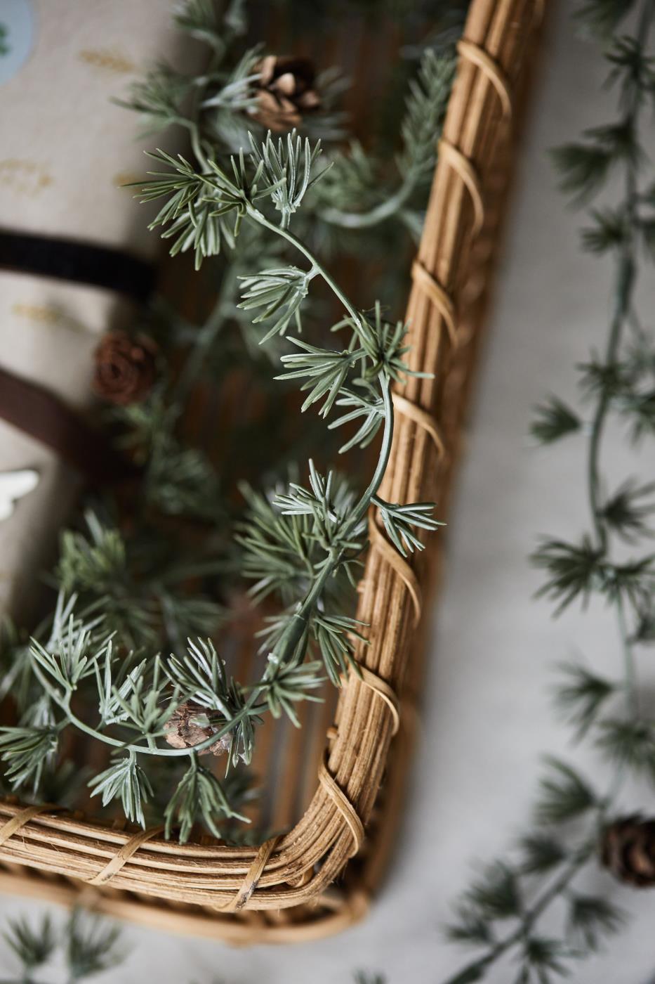 Zederngirlande mit Zapfen - 1,80 m