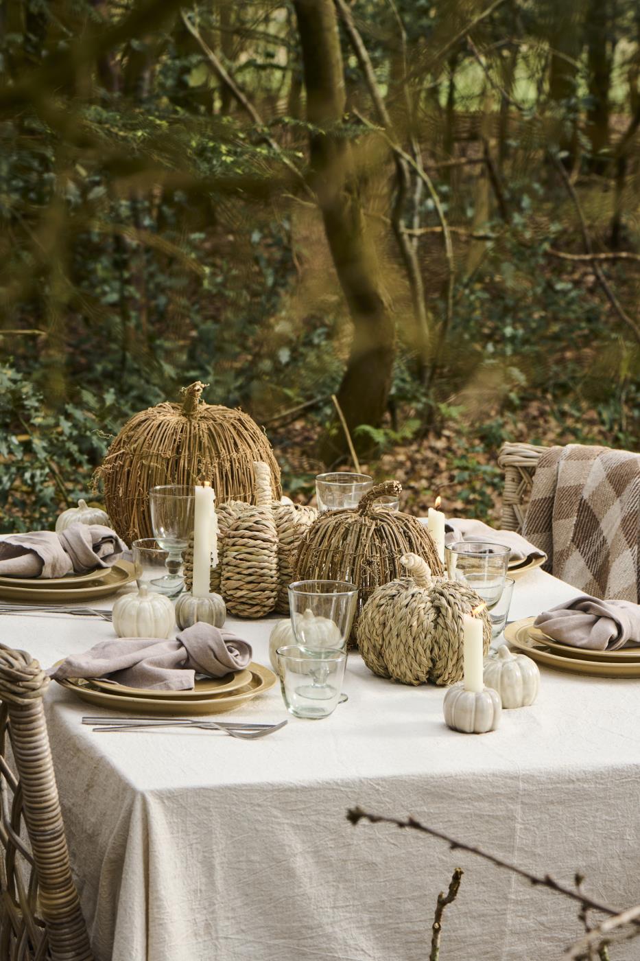 Kürbis / Dekokürbis aus Quecke  - Ø: 15cm - kleine Makel