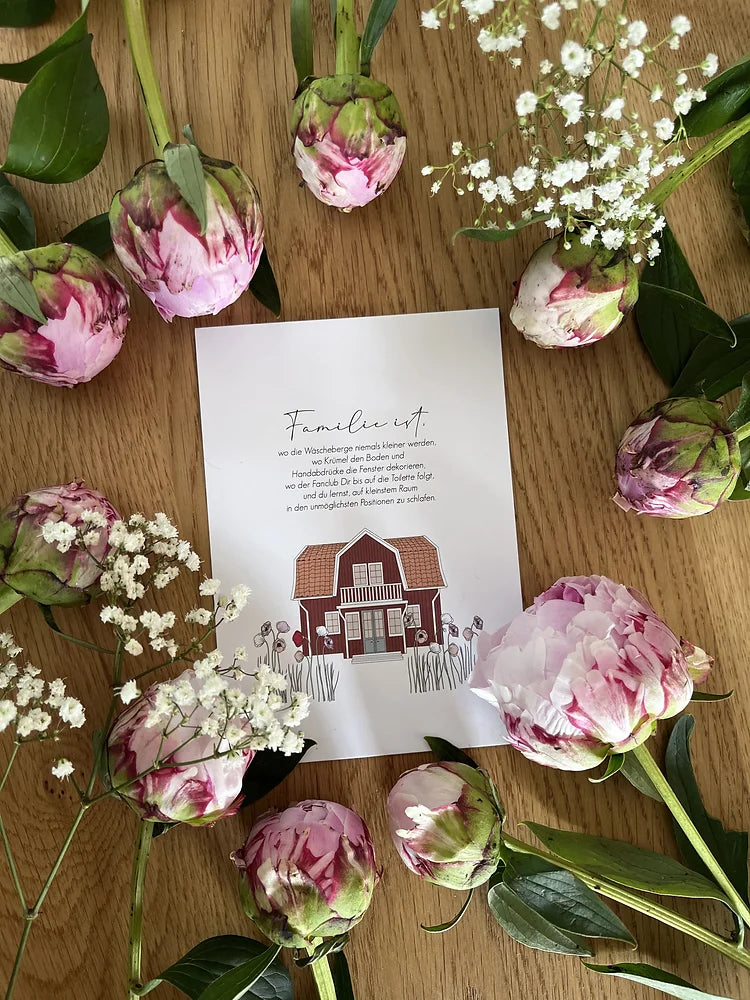 Postkarte - Familie ist, wo die Wäscheberge niemals kleiner werden