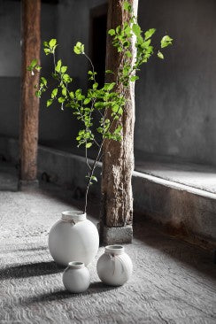 ERNST runde Vase aus Keramik, darkgrey - 10 cm