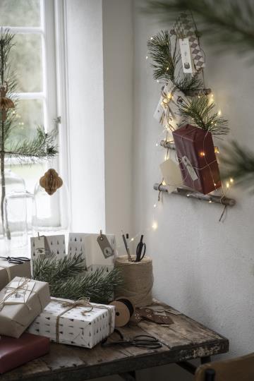 Geschenktüte/ Buntfalttüte Tannen - mittel