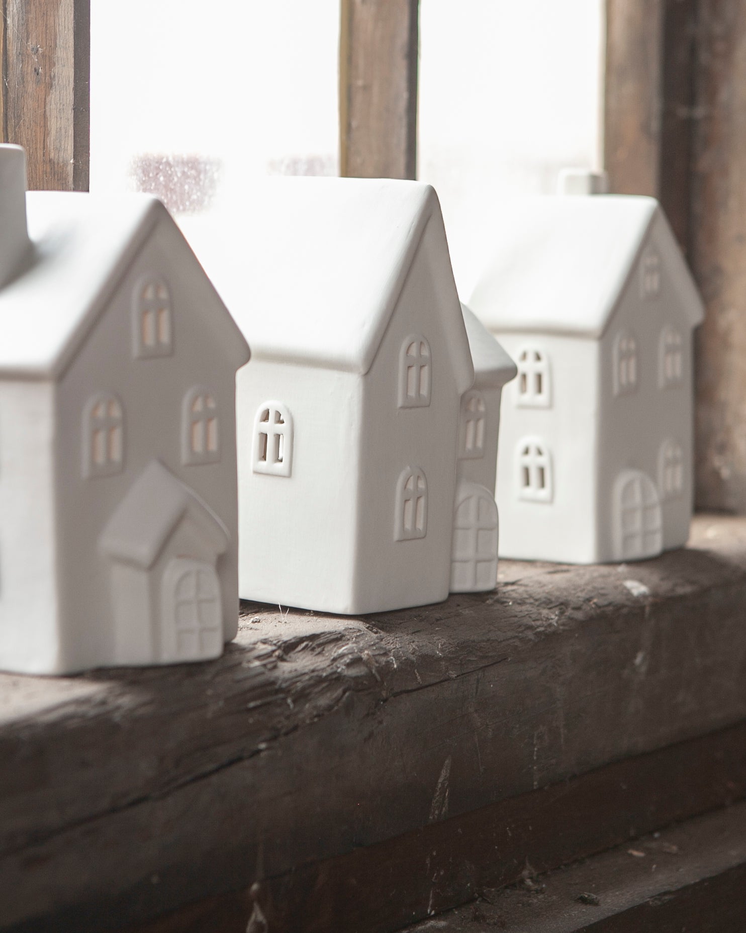 BYN NR. 11, Lichthaus/ Häuschen aus Keramik - white