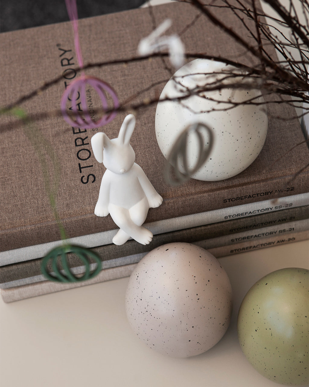 Sitzender Osterhase/ Hase Pelle - Keramik