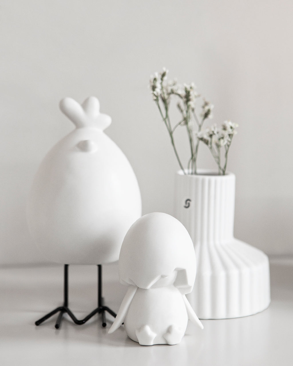 Greta Küken mit Eierschale - Keramik