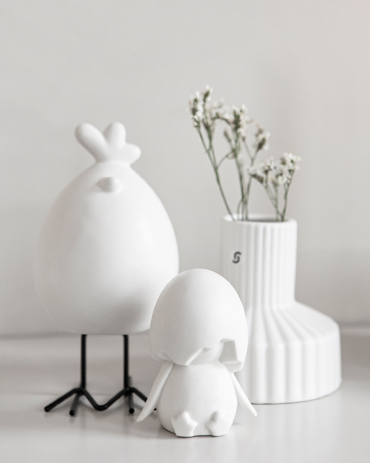 Greta Küken mit Eierschale - Keramik